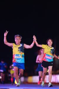 BIB: 
                            <button type="button" onclick="openModal(23706736)" class="btn btn-primary btn-sm float-right btn-popup" data-toggle="modal" data-target=".modal-high-quality">
                        <i class="fas fa-shopping-cart"></i> Add to Cart
                    </button>
                                            <button type="button" onclick="isThisMe(23706736, true)" class="btn btn-success btn-sm float-right btn-popup btn-isme hidden" data-toggle="tooltip" data-placement="bottom" title="นี่คือรูปของคุณใช่ไหม คลิกที่นี่เพื่อเอาเข้าอัลบั้ม">
                        <i class="fas fa-plus"></i> Add to album
                    </button>
                    <button type="button" onclick="isThisMe(23706736, false)" class="btn btn-warning btn-sm float-right btn-popup btn-isnotme hidden">
                        <i class="fas fa-ban"></i> Remove from album
                    </button>